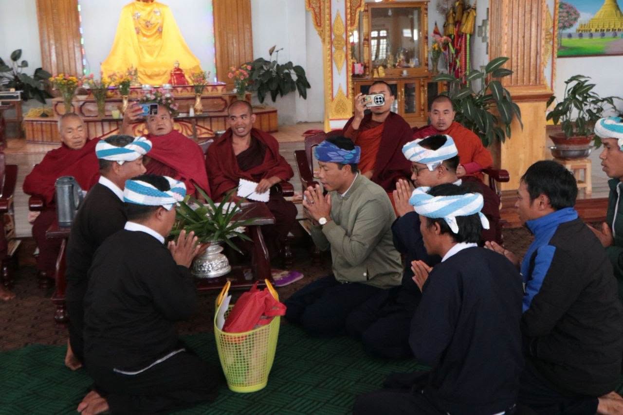 PNO) ပါတီအတွင်းရေးမှူးချုပ် ဦးခွန်သိန်းဖေနှင့်လွတ်တော်ကိုယ်စားလှယ်အဖွဲ့ ပင်လောင်း–ကလော–ရမဲသင်းနယ်စပ် အလောင်းတော်ပေါက်ဒေသရှိ ပြည်သူများနှင့်သွားရောက် တွေ့ဆုံ