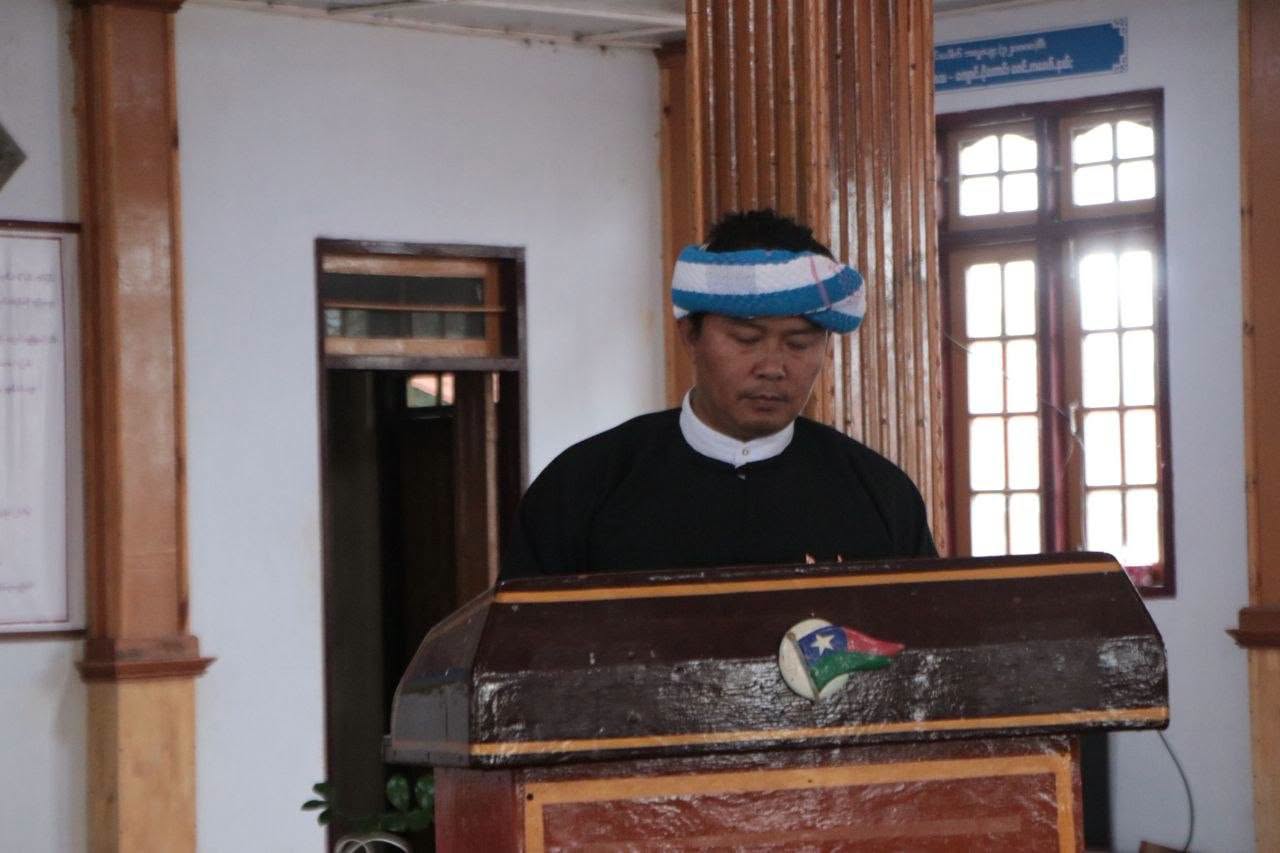 ပြည်နယ်လွတ်တော်ကိုယ်စားလှယ်ခွန်ထွန်းငယ်နှင့်ကလောမြို့နယ်ဌာနဆိုင်ရာတို့မှကျေးရွာလိုအပ်ချက်များကွင်းဆင်းကြည့်ရှု